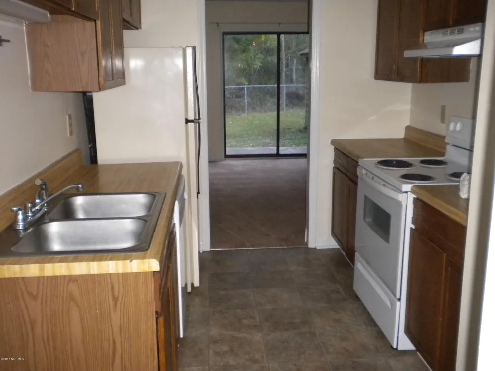 1913 Rolling Ridge Drive Midway Park, NC 28544