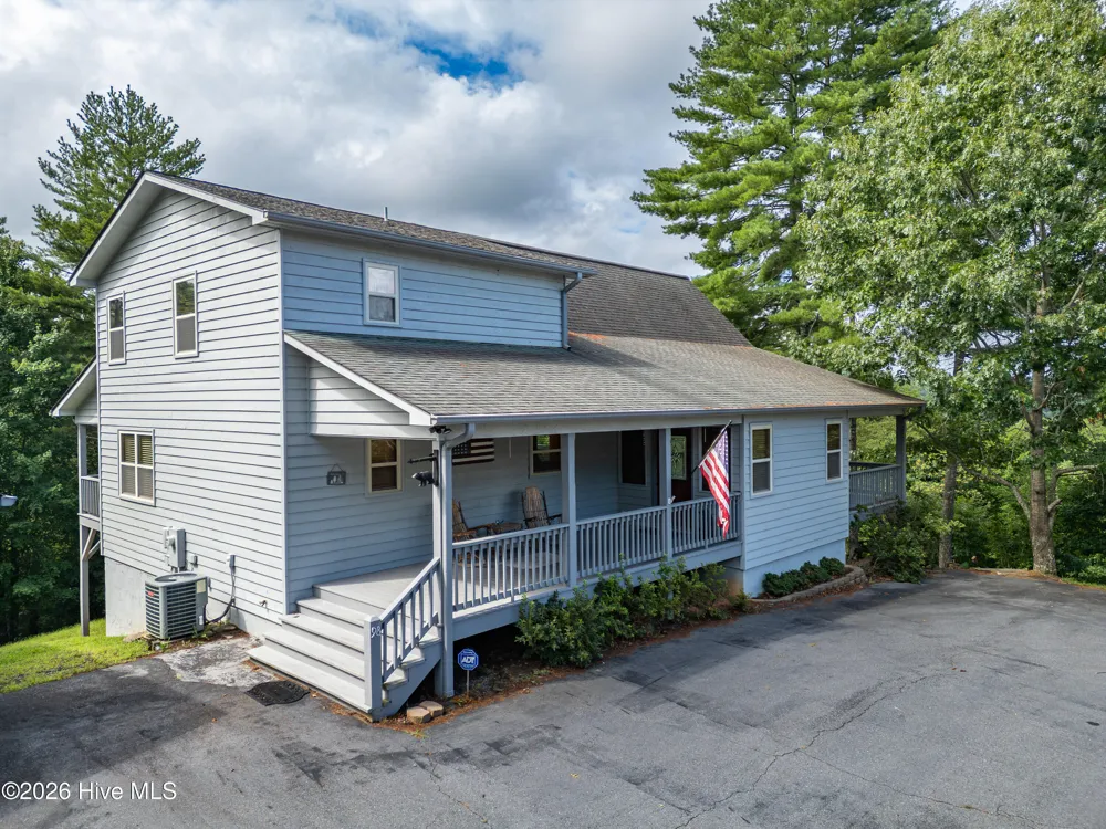 98 Dunrunnin Pointe Murphy, NC 28906