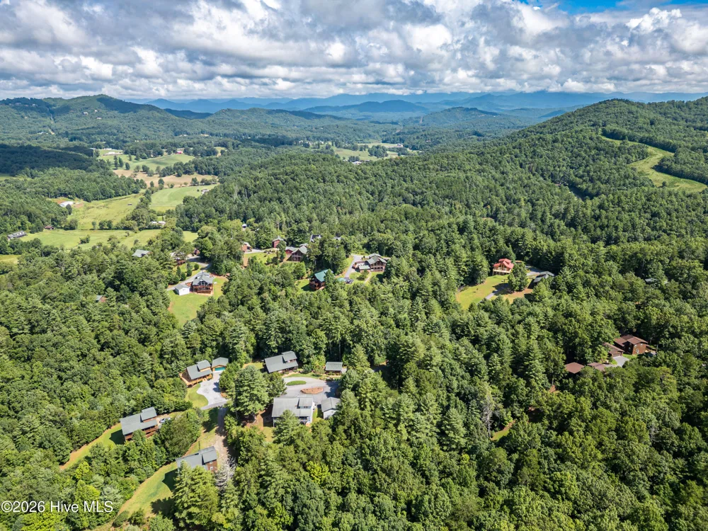 98 Dunrunnin Pointe Murphy, NC 28906