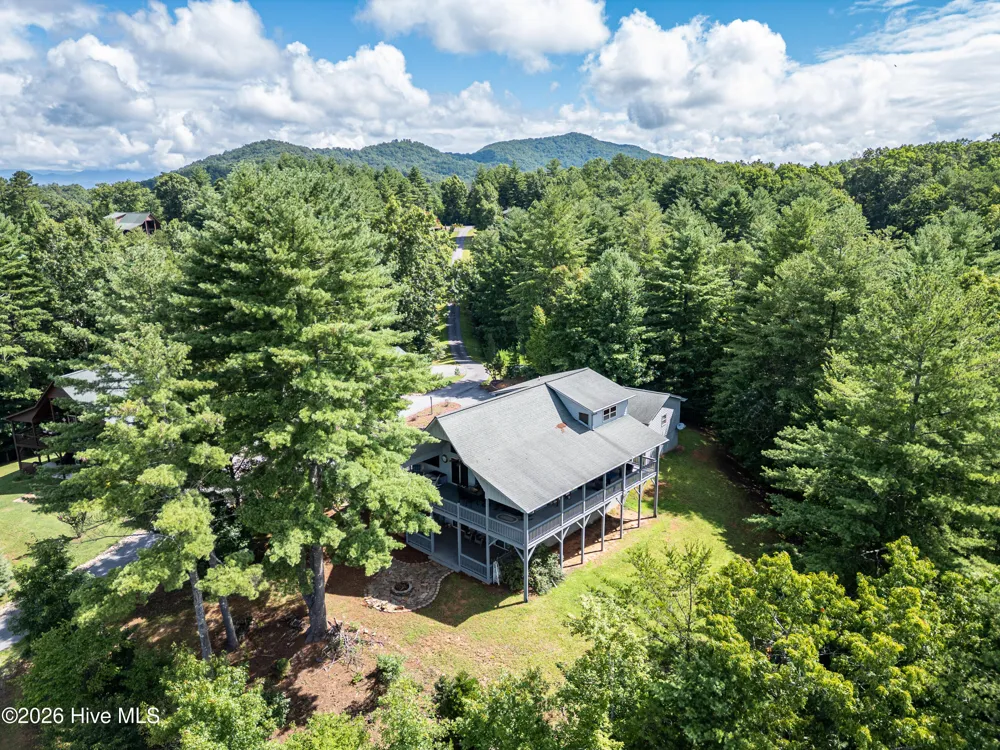 98 Dunrunnin Pointe Murphy, NC 28906