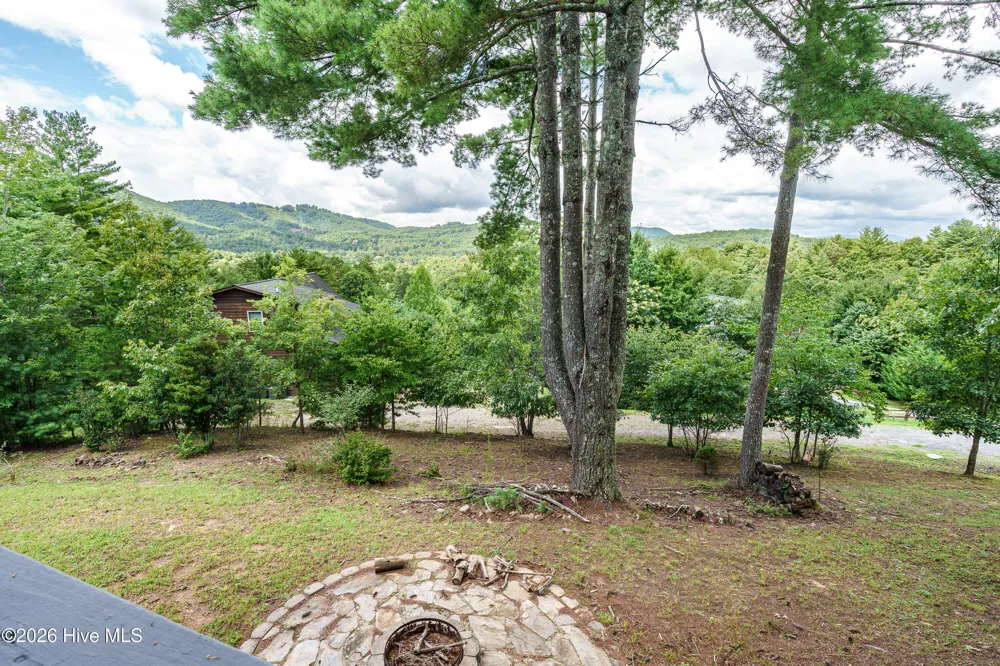 98 Dunrunnin Pointe Murphy, NC 28906