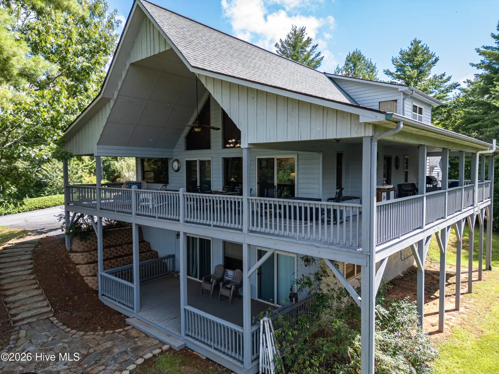 98 Dunrunnin Pointe Murphy, NC 28906