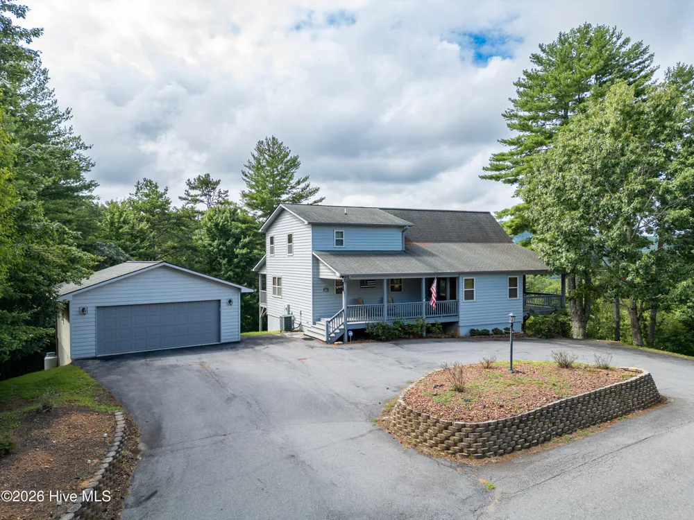 98 Dunrunnin Pointe Murphy, NC 28906