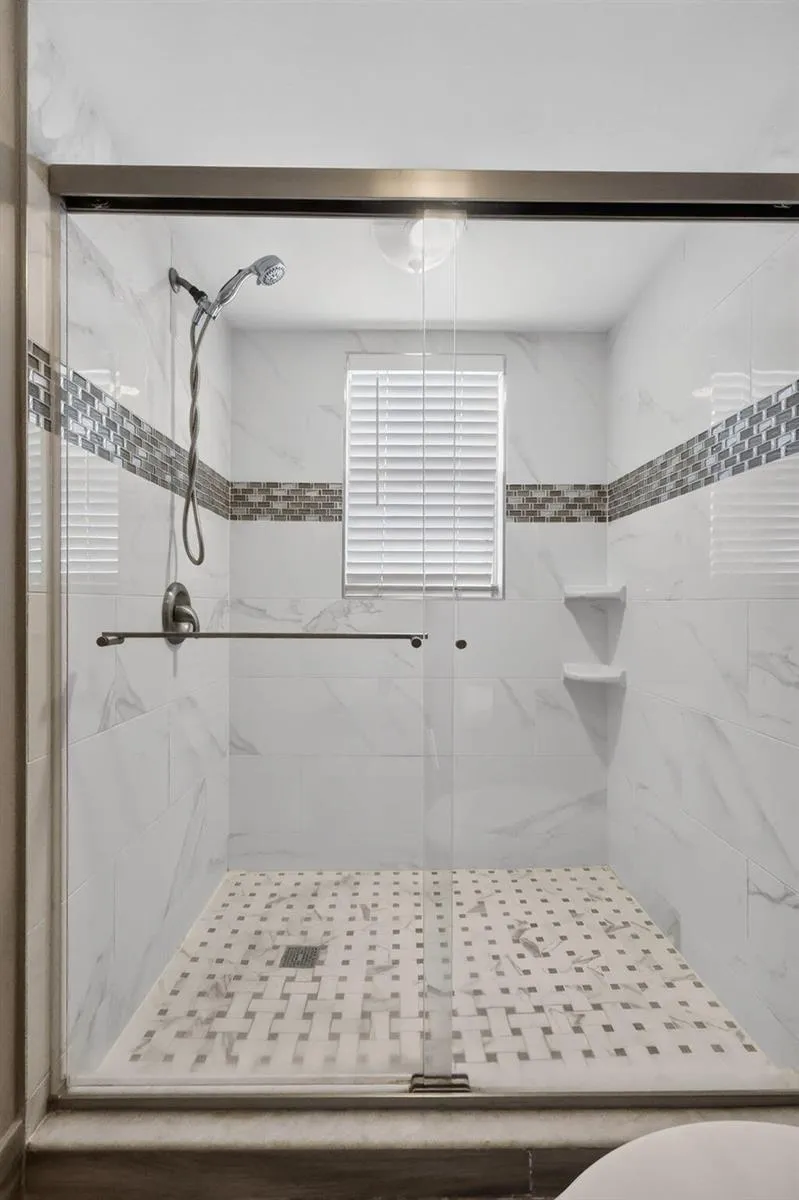 3951 Via Poinciana #209 Lake Worth, FL 33467
