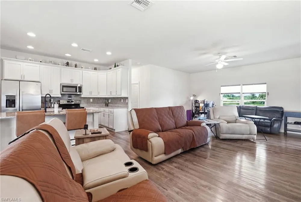 3017 Iris Circle Labelle, FL 33935
