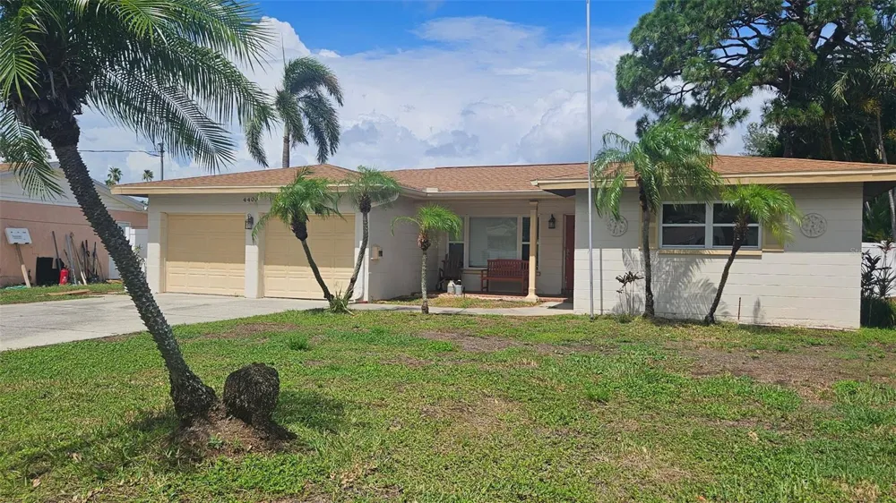 4400 HUNTINGTON STREET NE St Petersburg, FL 33703