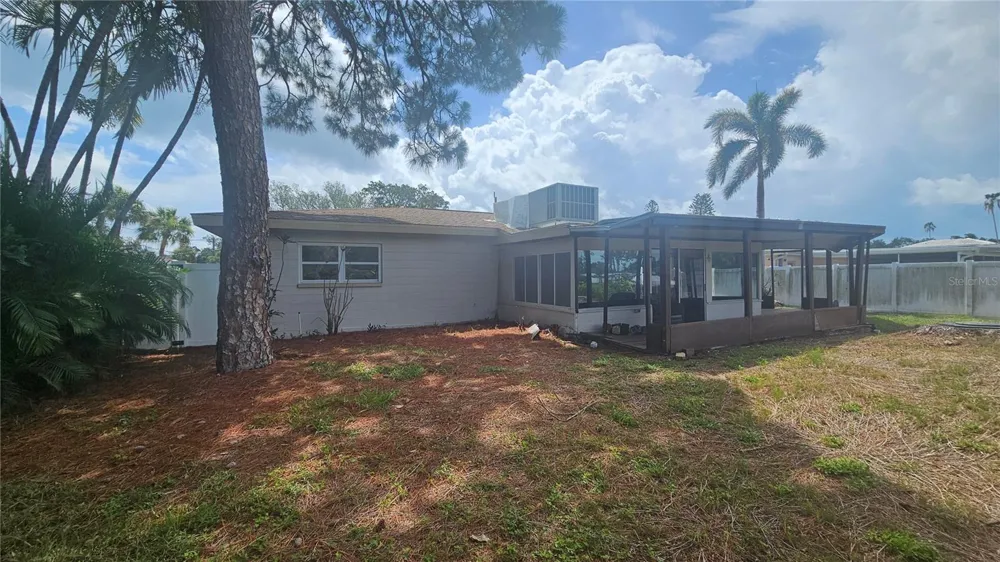 4400 HUNTINGTON STREET NE St Petersburg, FL 33703