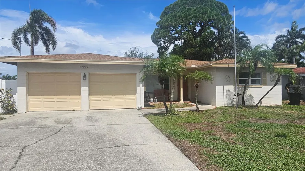 4400 HUNTINGTON STREET NE St Petersburg, FL 33703