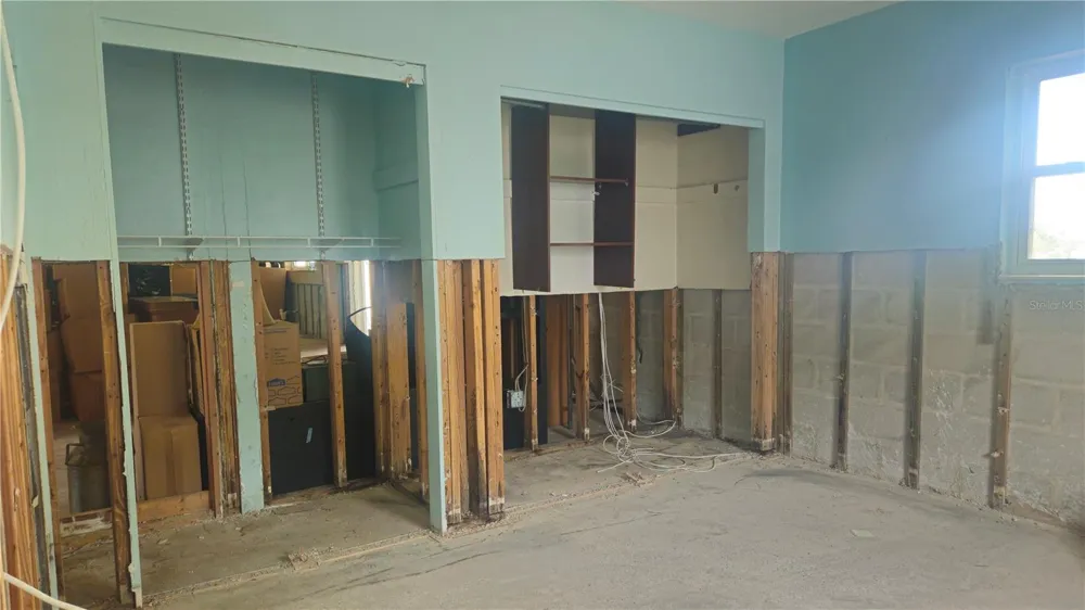 4400 HUNTINGTON STREET NE St Petersburg, FL 33703