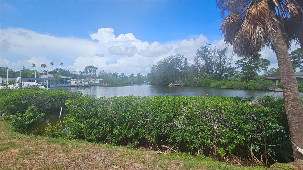 4400 HUNTINGTON STREET NE St Petersburg, FL 33703