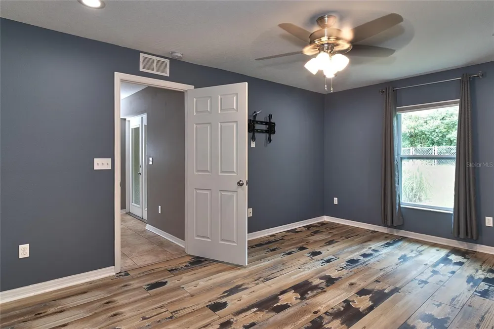 5130 20TH STREET Zephyrhills, FL 33542