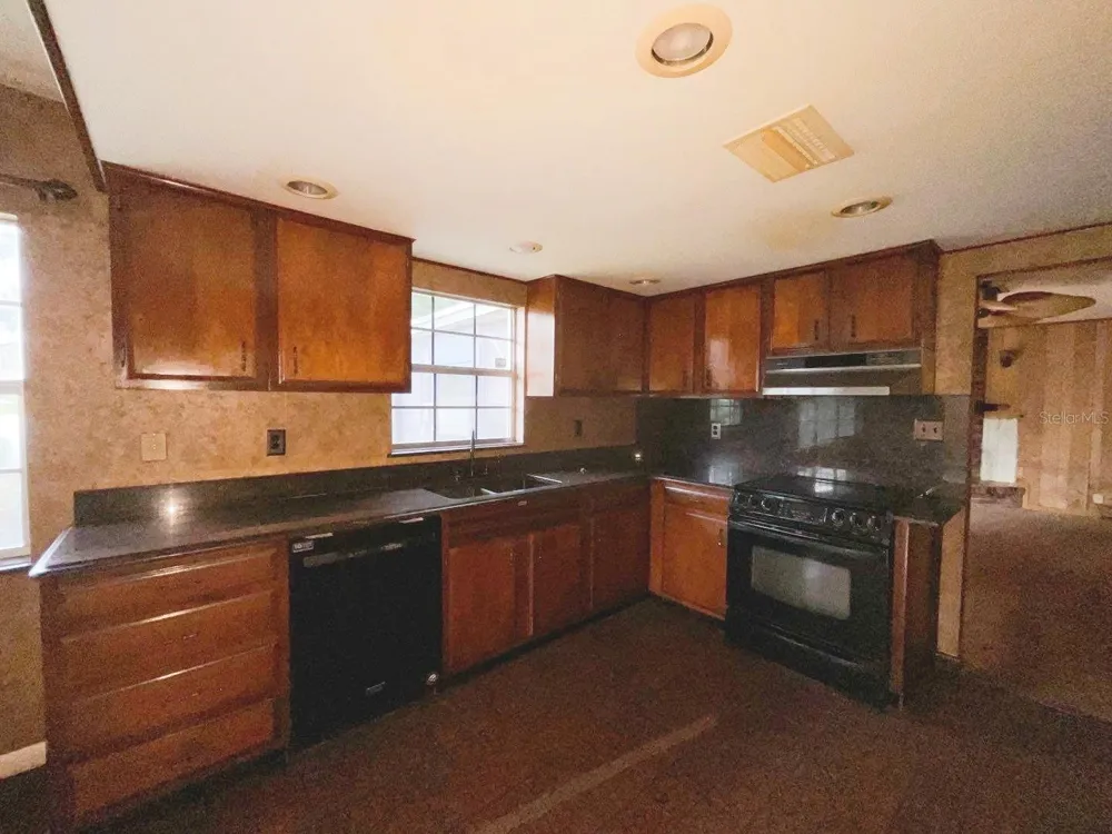 603 W OCALA STREET Umatilla, FL 32784