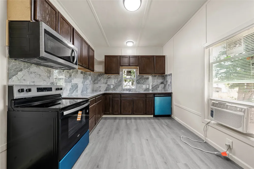 404 Eagle Drive Eddy, TX 76524
