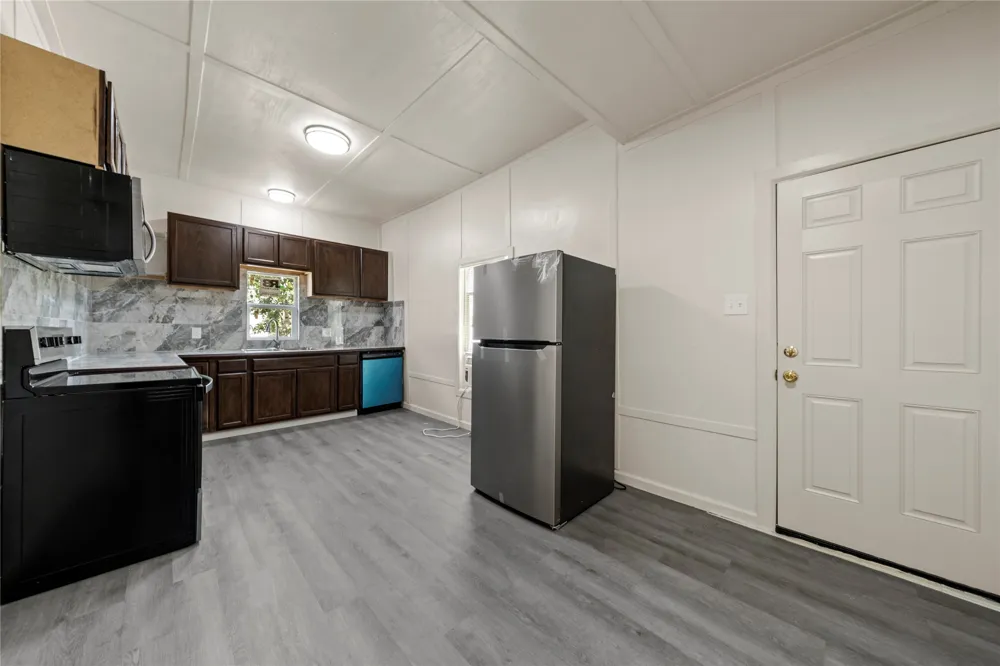 404 Eagle Drive Eddy, TX 76524