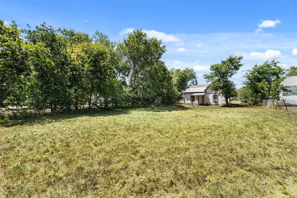 404 Eagle Drive Eddy, TX 76524