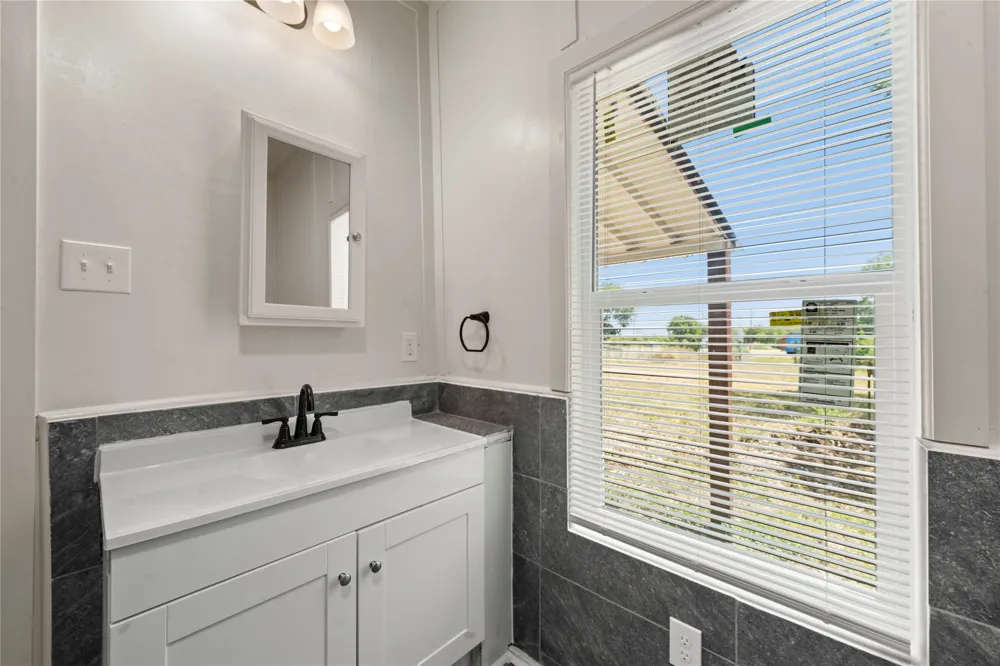 404 Eagle Drive Eddy, TX 76524