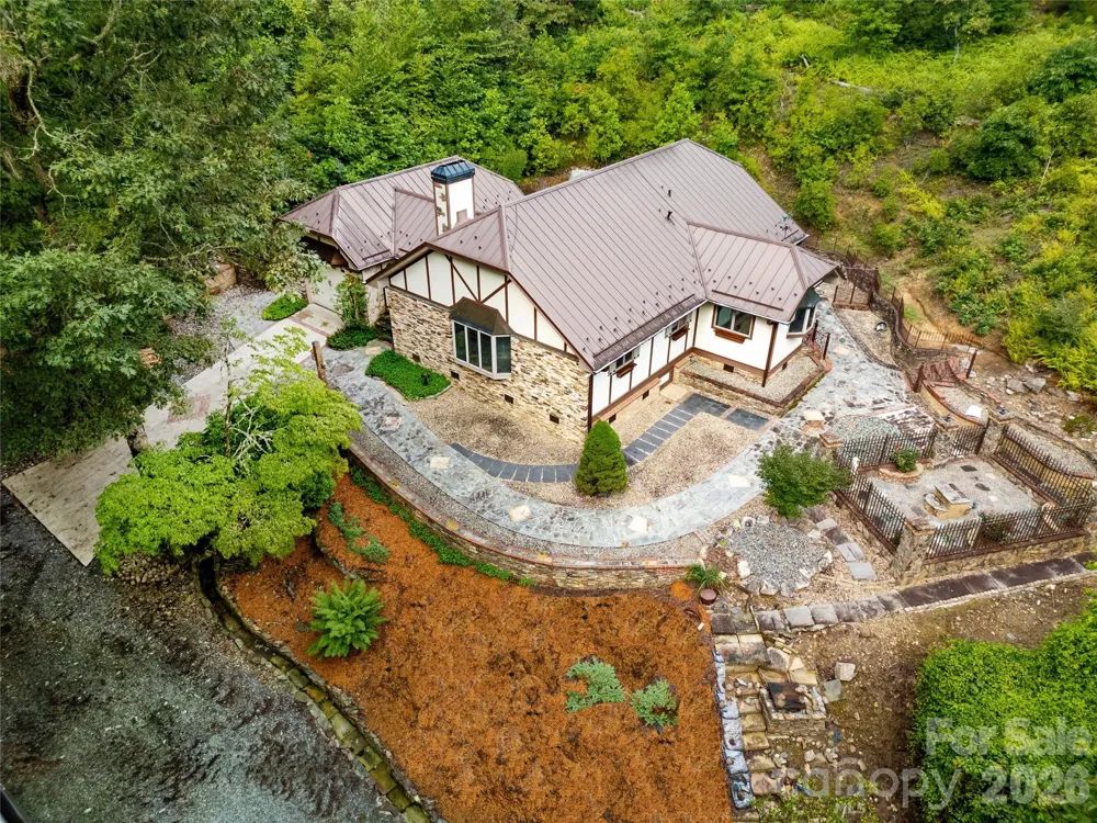 275 Hubbard Hollow Road Rosman, NC 28772