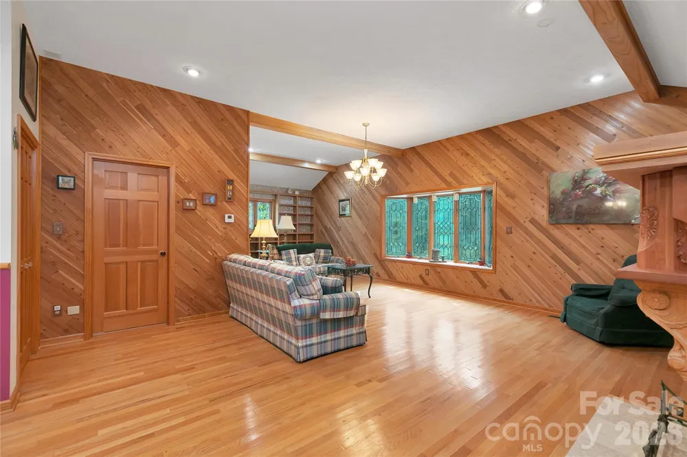 275 Hubbard Hollow Road Rosman, NC 28772