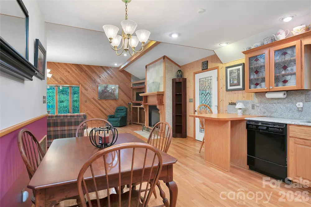 275 Hubbard Hollow Road Rosman, NC 28772