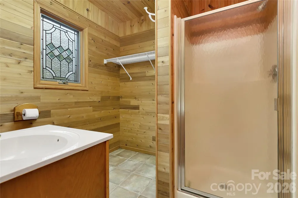 275 Hubbard Hollow Road Rosman, NC 28772