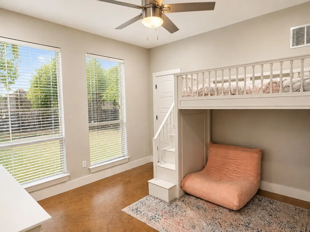 7204 Montgomery Road Midlothian, TX 76065