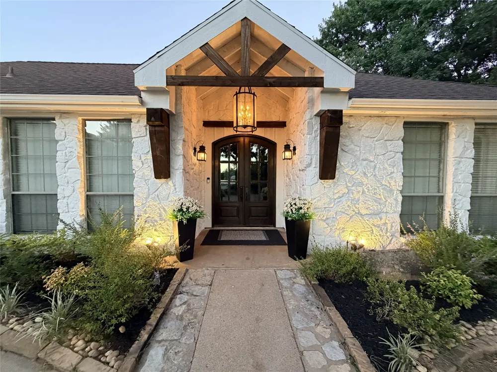 7204 Montgomery Road Midlothian, TX 76065
