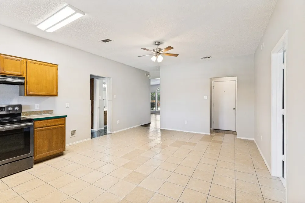 6124 Nelson Terrace Watauga, TX 76148