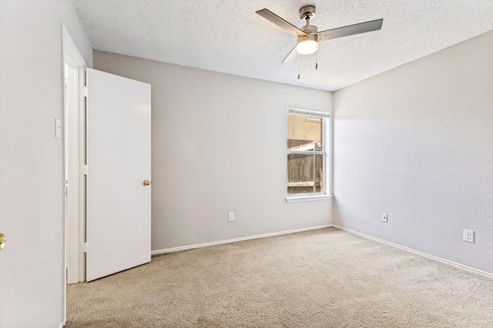 6124 Nelson Terrace Watauga, TX 76148