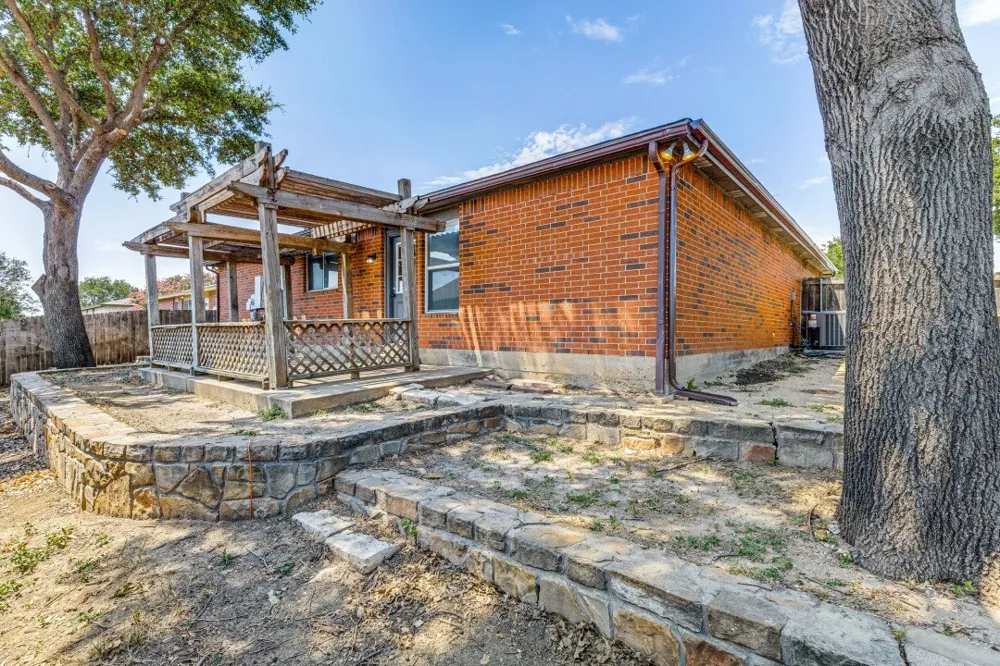 6124 Nelson Terrace Watauga, TX 76148