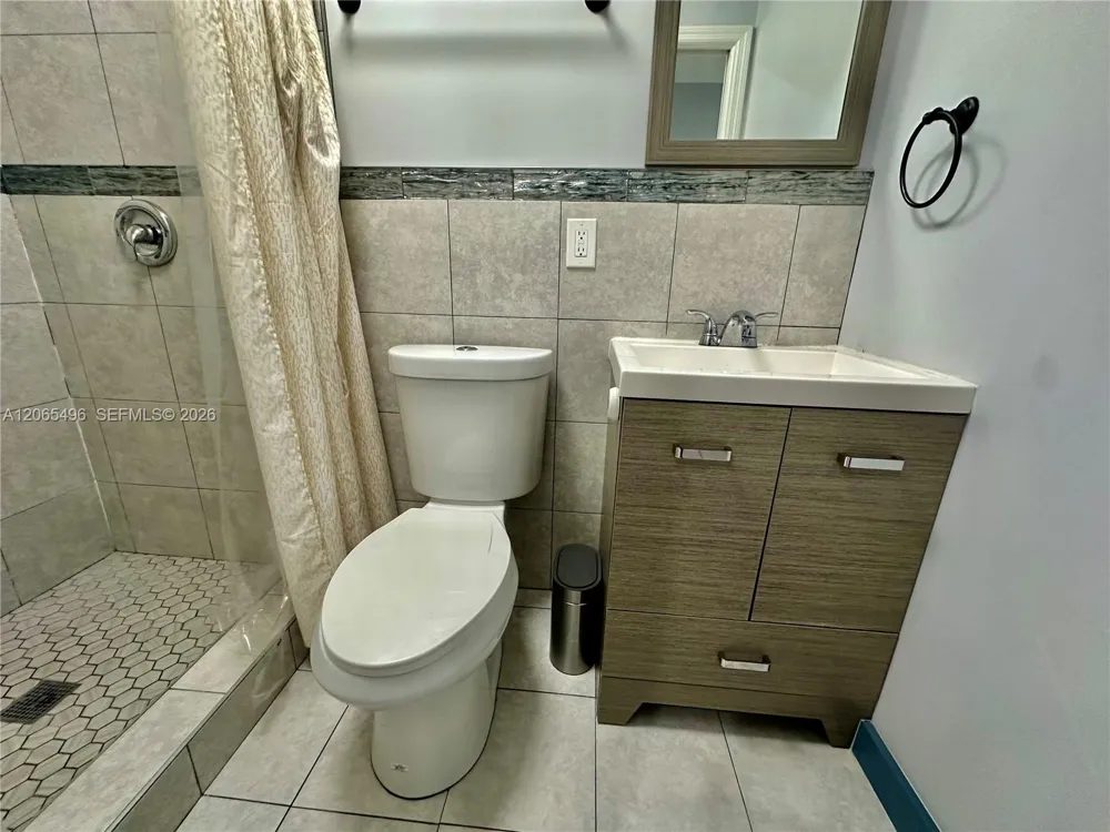 16025 SW 53rd Ter #Efficiency Miami, FL 33185