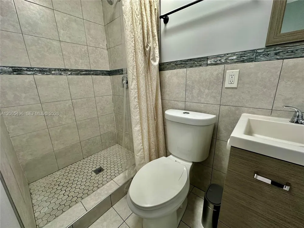 16025 SW 53rd Ter #Efficiency Miami, FL 33185
