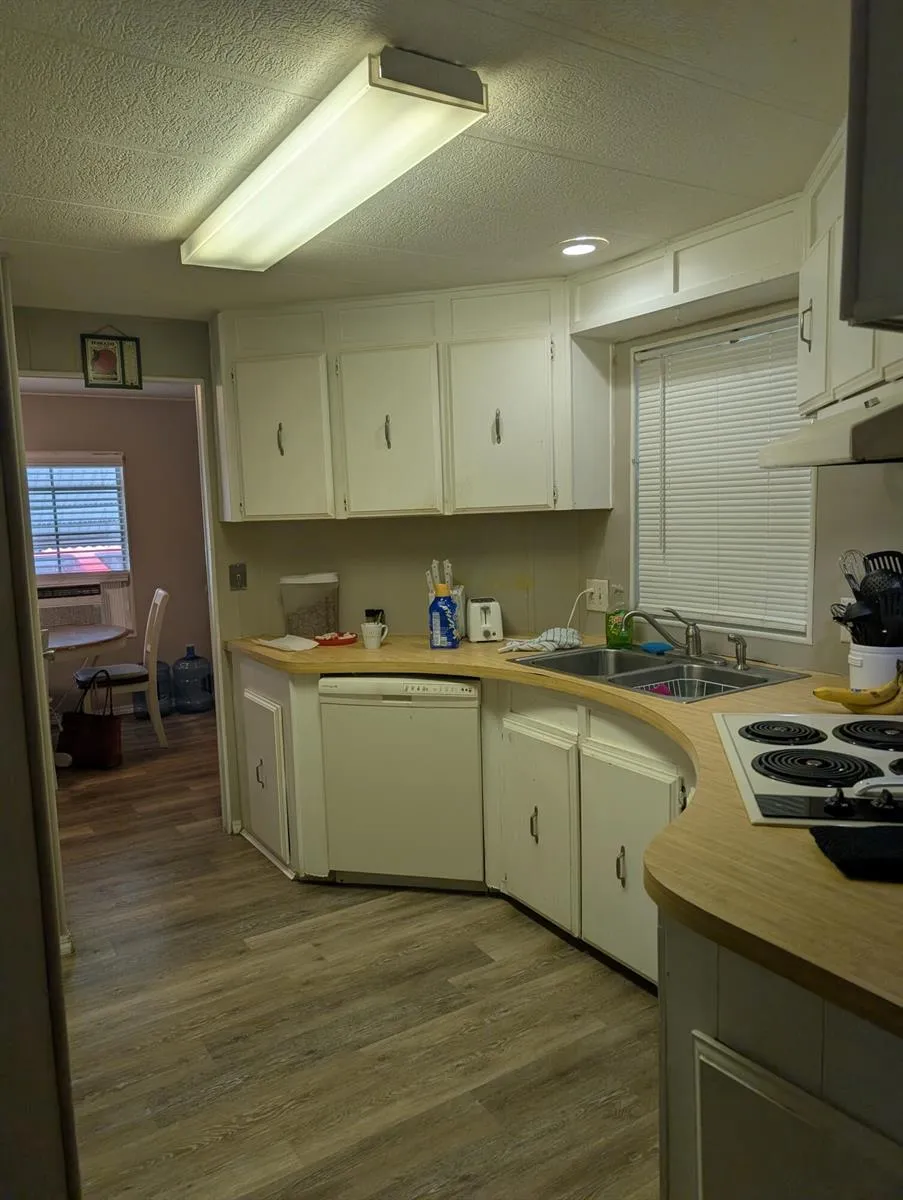 32 Manor Drive Fort Pierce, FL 34982