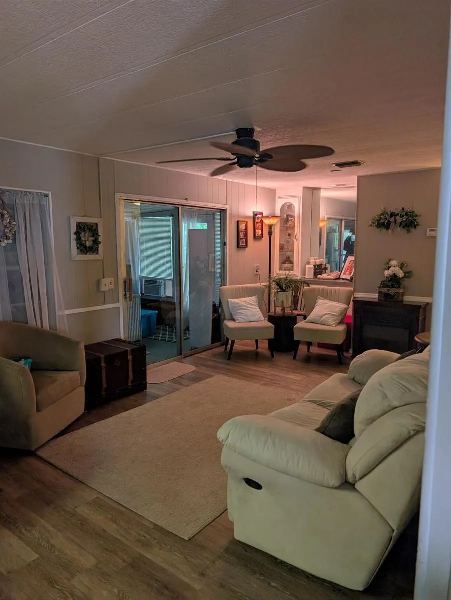32 Manor Drive Fort Pierce, FL 34982