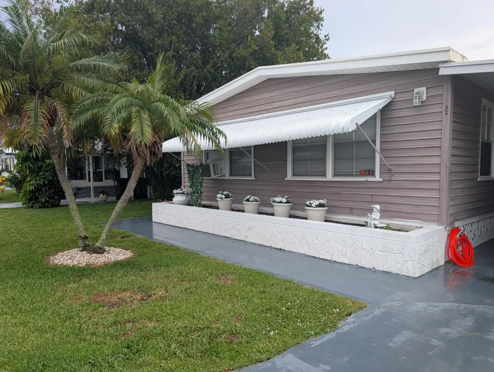 32 Manor Drive Fort Pierce, FL 34982