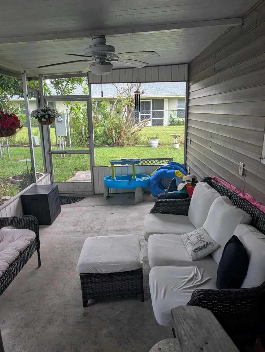 32 Manor Drive Fort Pierce, FL 34982