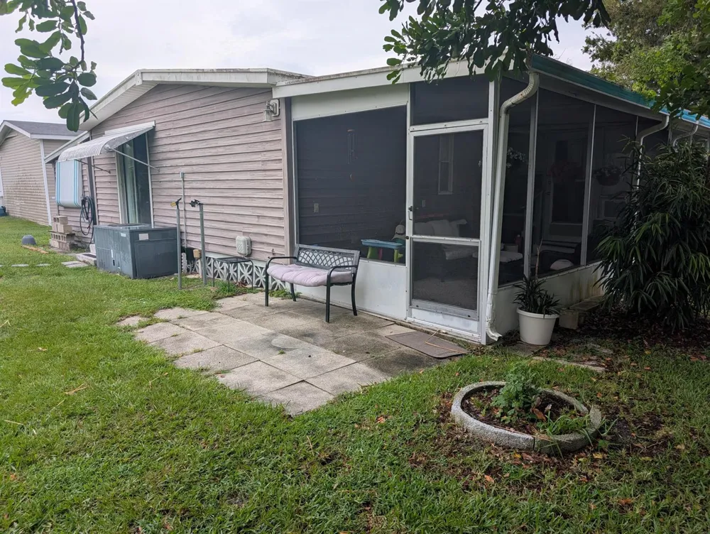 32 Manor Drive Fort Pierce, FL 34982