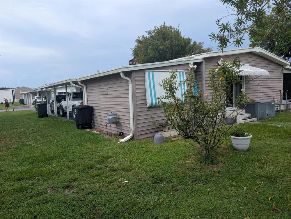 32 Manor Drive Fort Pierce, FL 34982