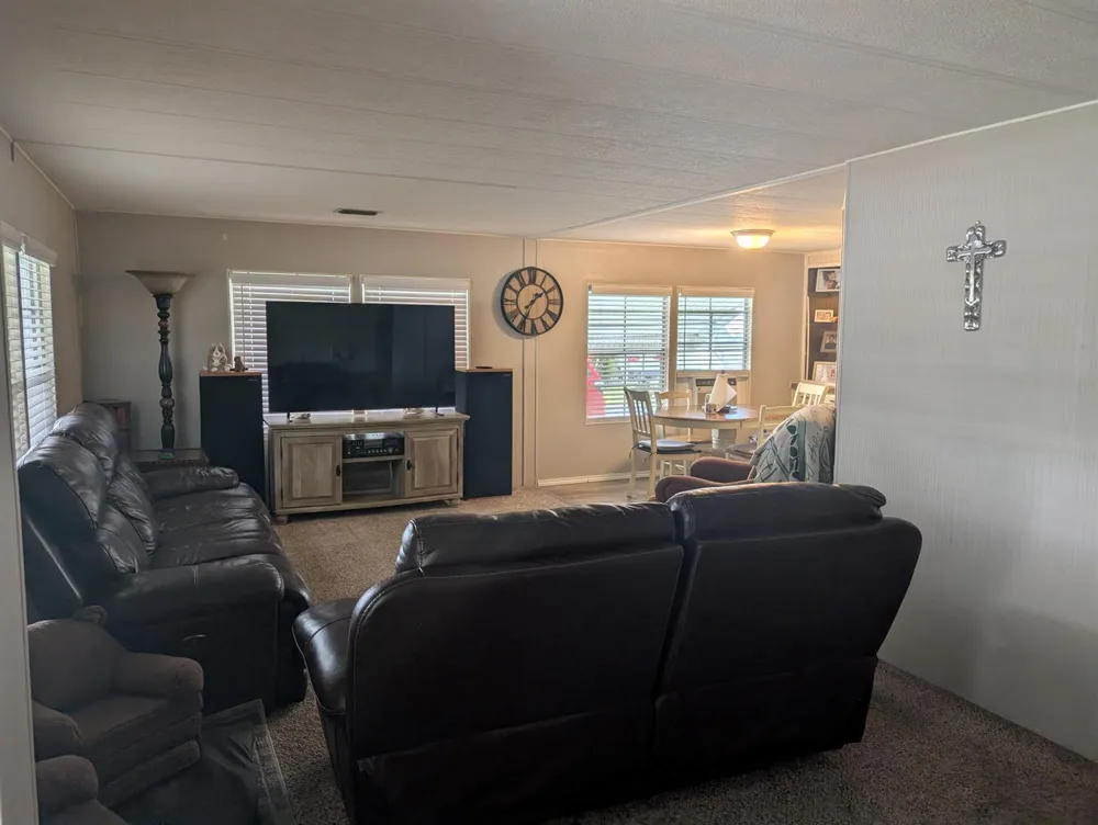 32 Manor Drive Fort Pierce, FL 34982
