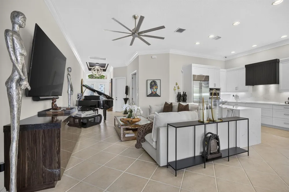 9469 Via Elegante Wellington, FL 33411