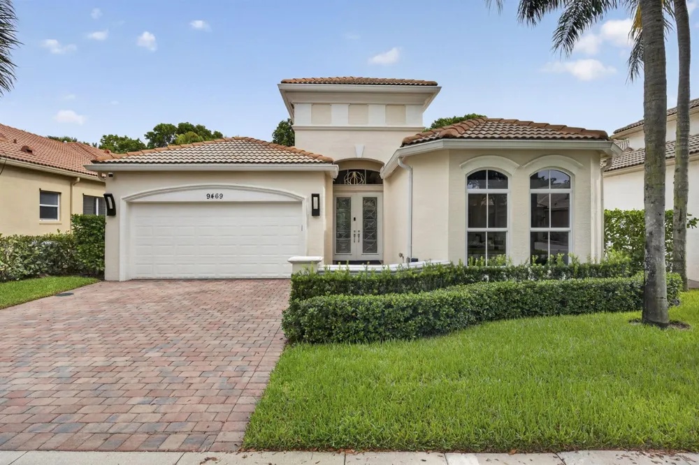 9469 Via Elegante Wellington, FL 33411