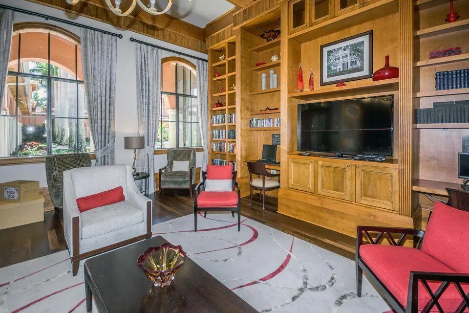 9469 Via Elegante Wellington, FL 33411
