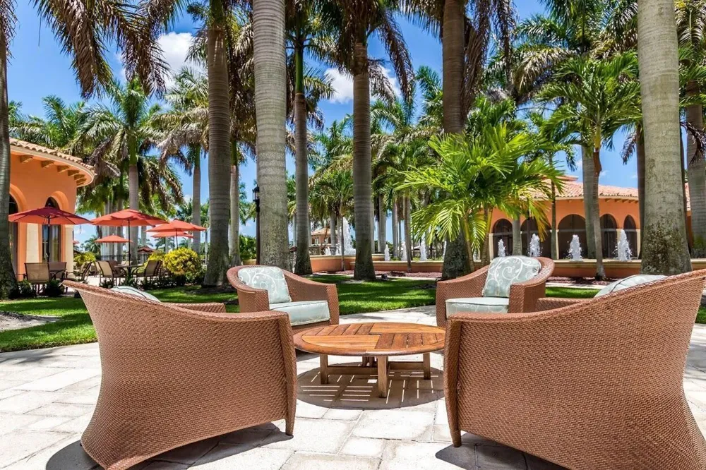 9469 Via Elegante Wellington, FL 33411