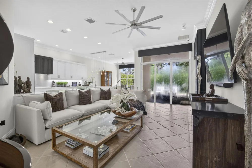 9469 Via Elegante Wellington, FL 33411