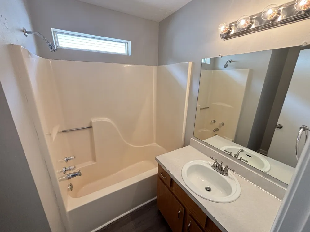 5907 Colchester Dr Hermitage, TN 37076