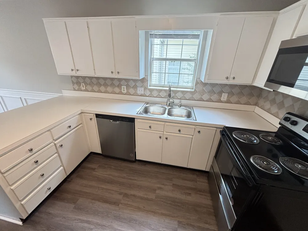 5907 Colchester Dr Hermitage, TN 37076