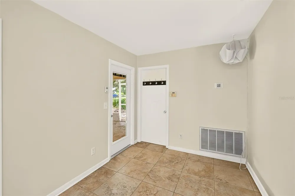303 SAINT AUGUSTINE AVENUE Temple Terrace, FL 33617
