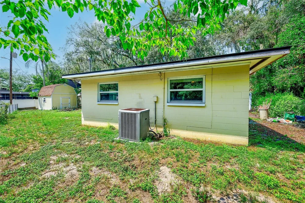 303 SAINT AUGUSTINE AVENUE Temple Terrace, FL 33617