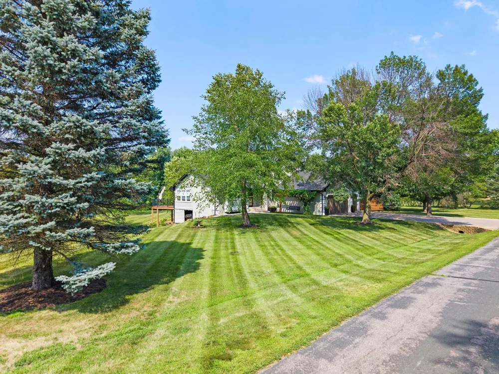 30306 109th Avenue Hanover, MN 55341