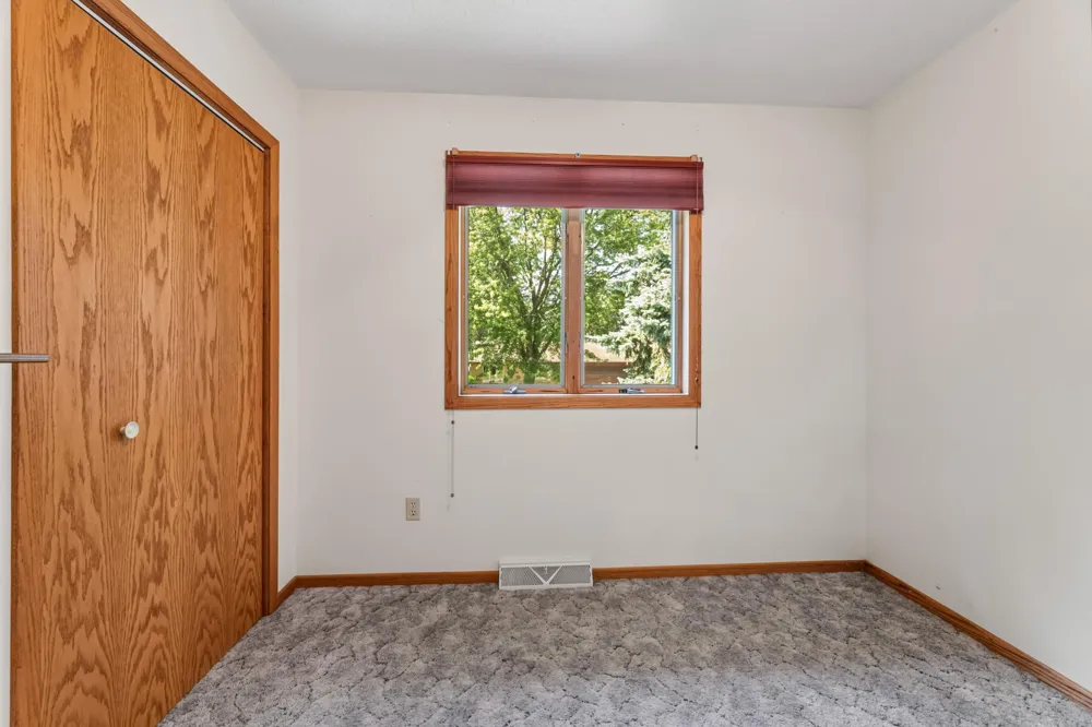 708 Sprague Street Caledonia, MN 55921
