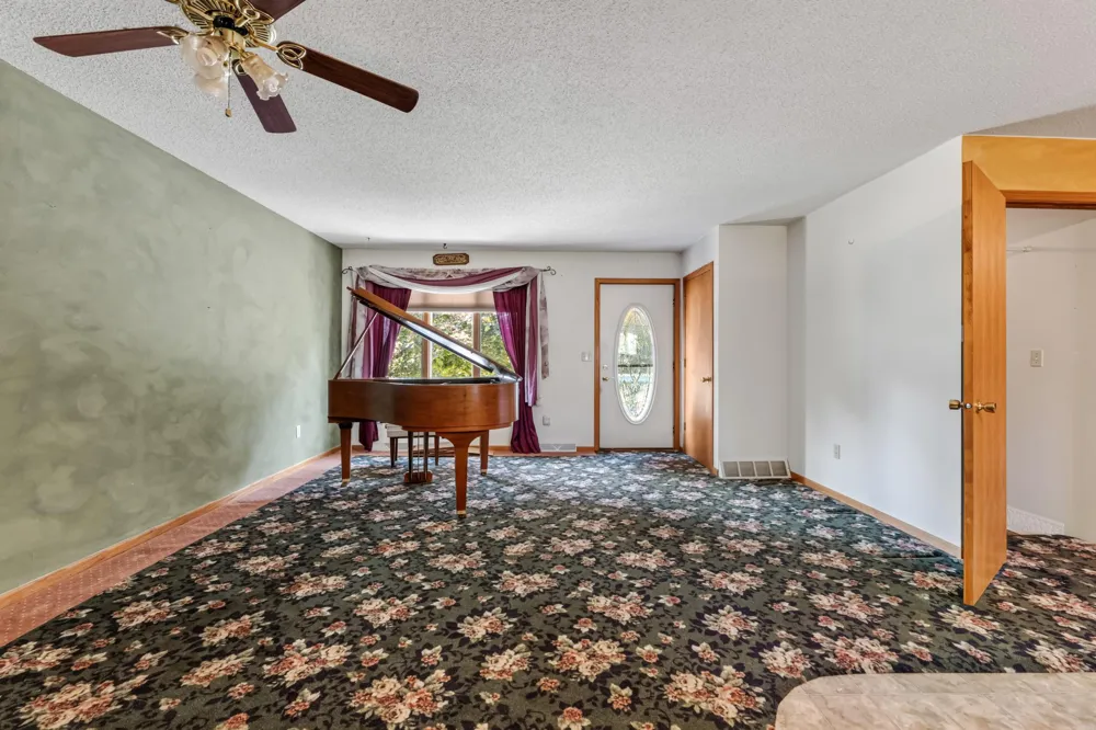 708 Sprague Street Caledonia, MN 55921